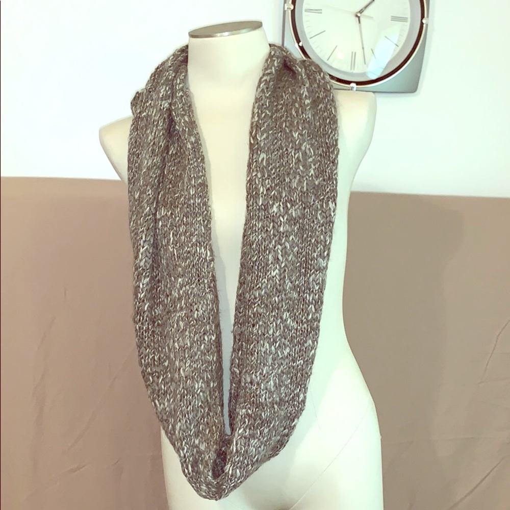 Abercrombie & Fitch Infinity Scarf